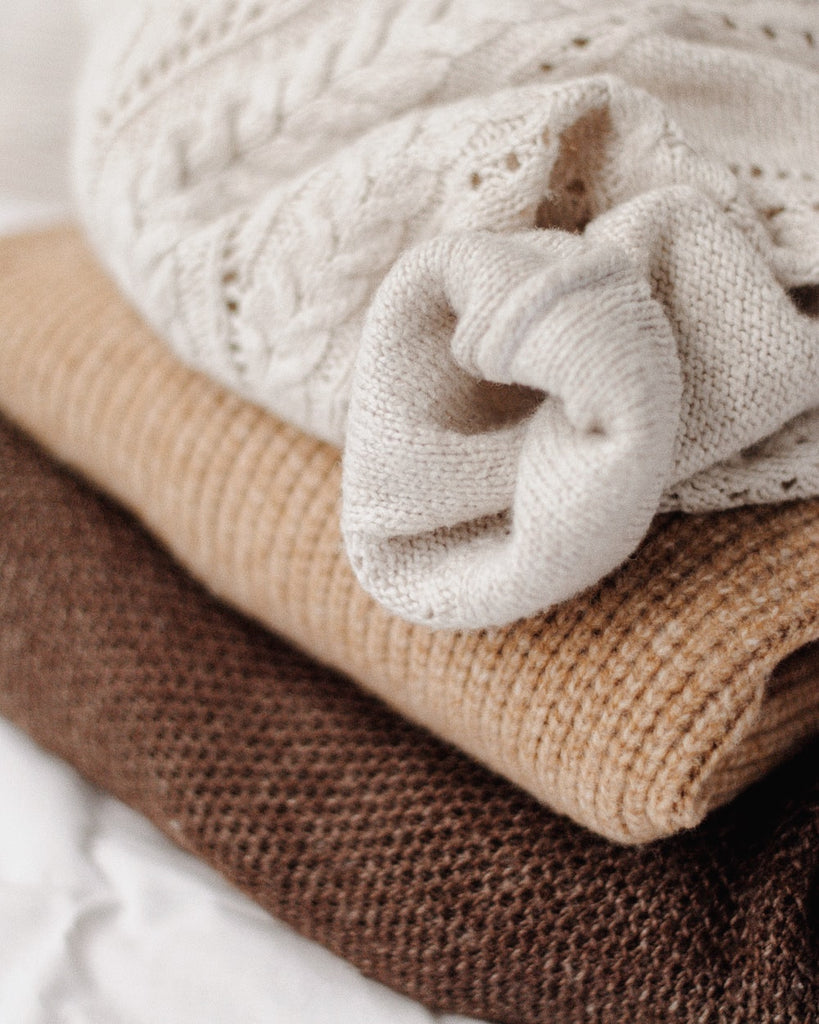 What is A Plush Blanket: Guide To Buying One